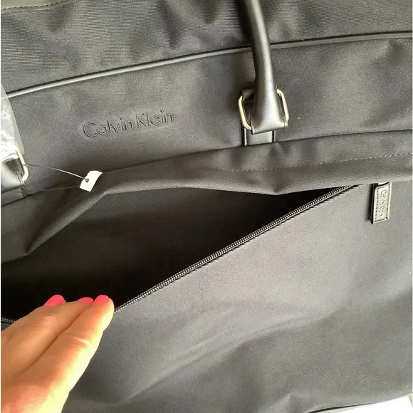 Large Calvin Klein duffel bag NEW 🖤